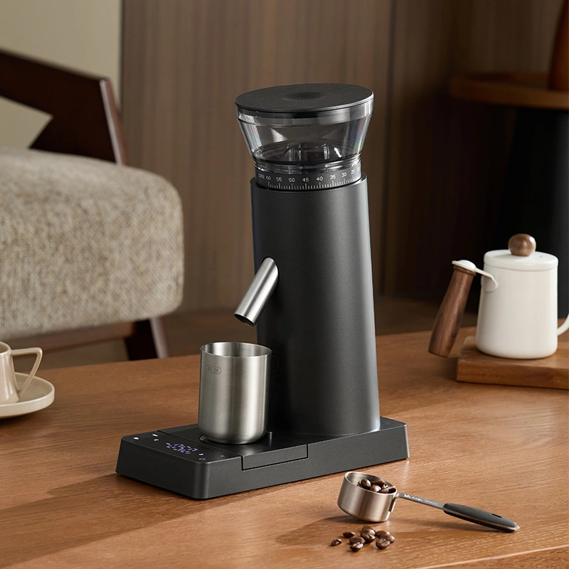 Automatic weighing coffee grinder