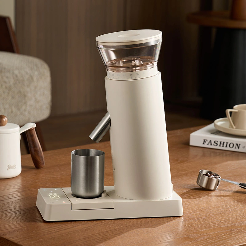 Automatic weighing coffee grinder